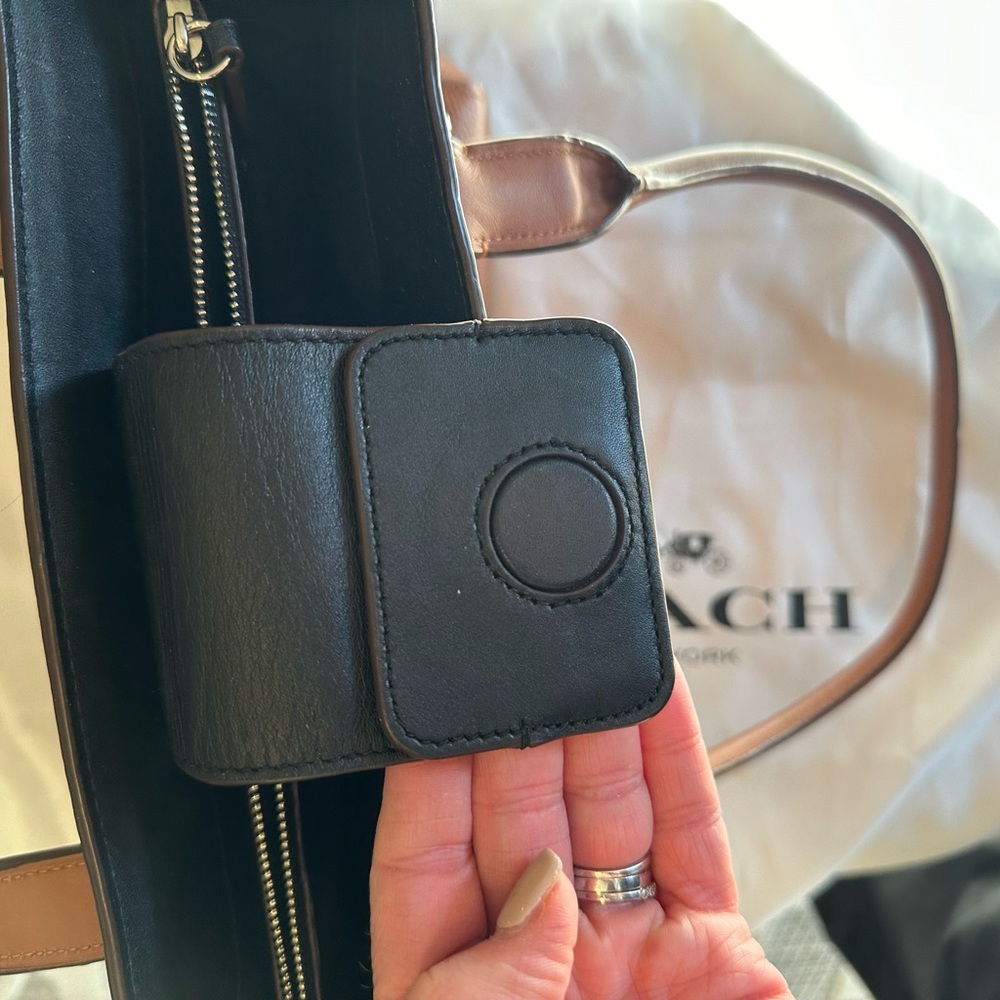 COACH Swagger Carryall Satchel tote - Picture 6 of 15